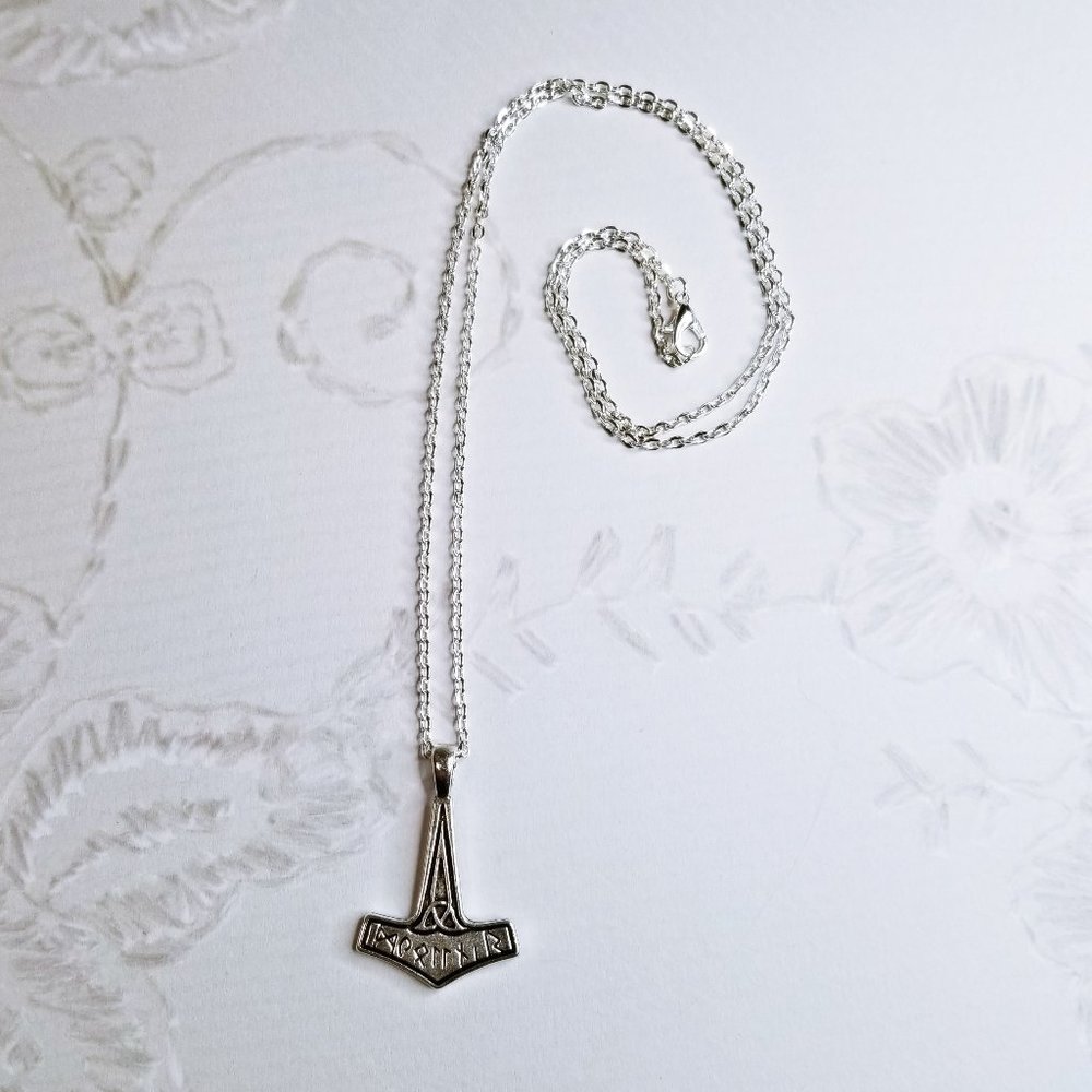 Thors Hammer Mjolnir Runes Norse Silver Necklace - Picture 3 of 3